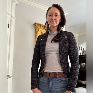 WHBM 00 blazer with stretch side panels